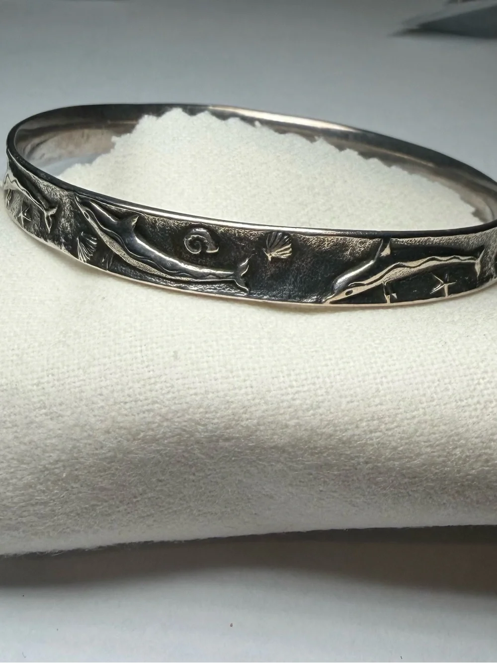 James Avery Sterling Silver Ocean Scene Bangle - Silver